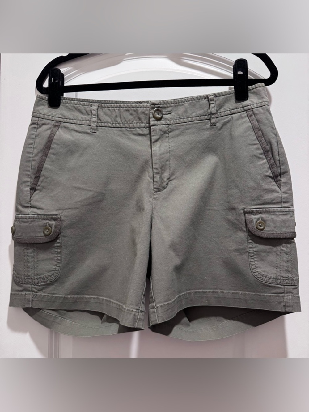 Dockers Women’s Light Olive Cargo Shorts